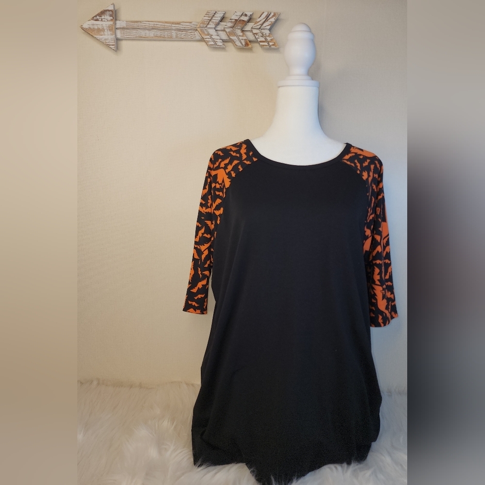 LuLaRoe XS Irma Shirt Black Top with Orange Bats